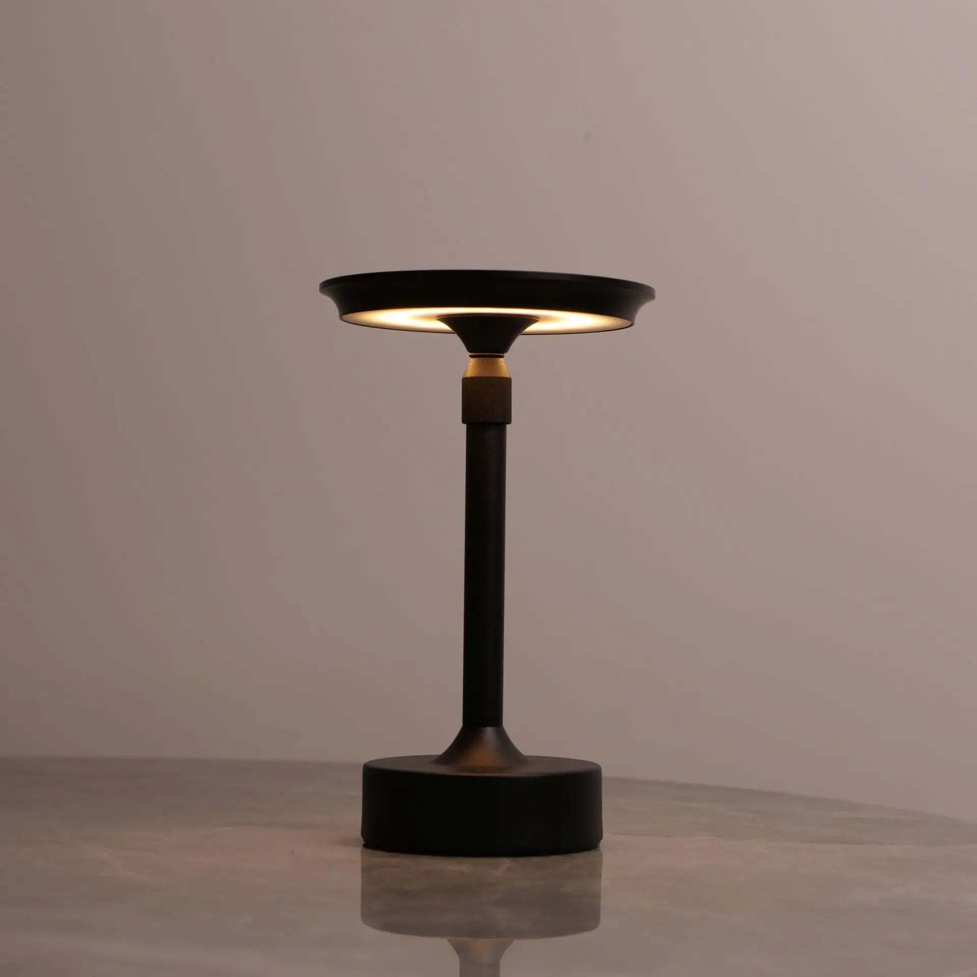 Telescopic Touch Table Lamp